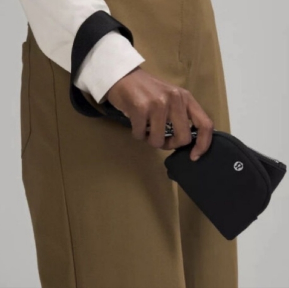 BUNDLE DEAL! Rare! NWT!! Lululemon LOGO Everywhere Belt Bag LOGO + Dual Wristlet - Picture 8 of 16